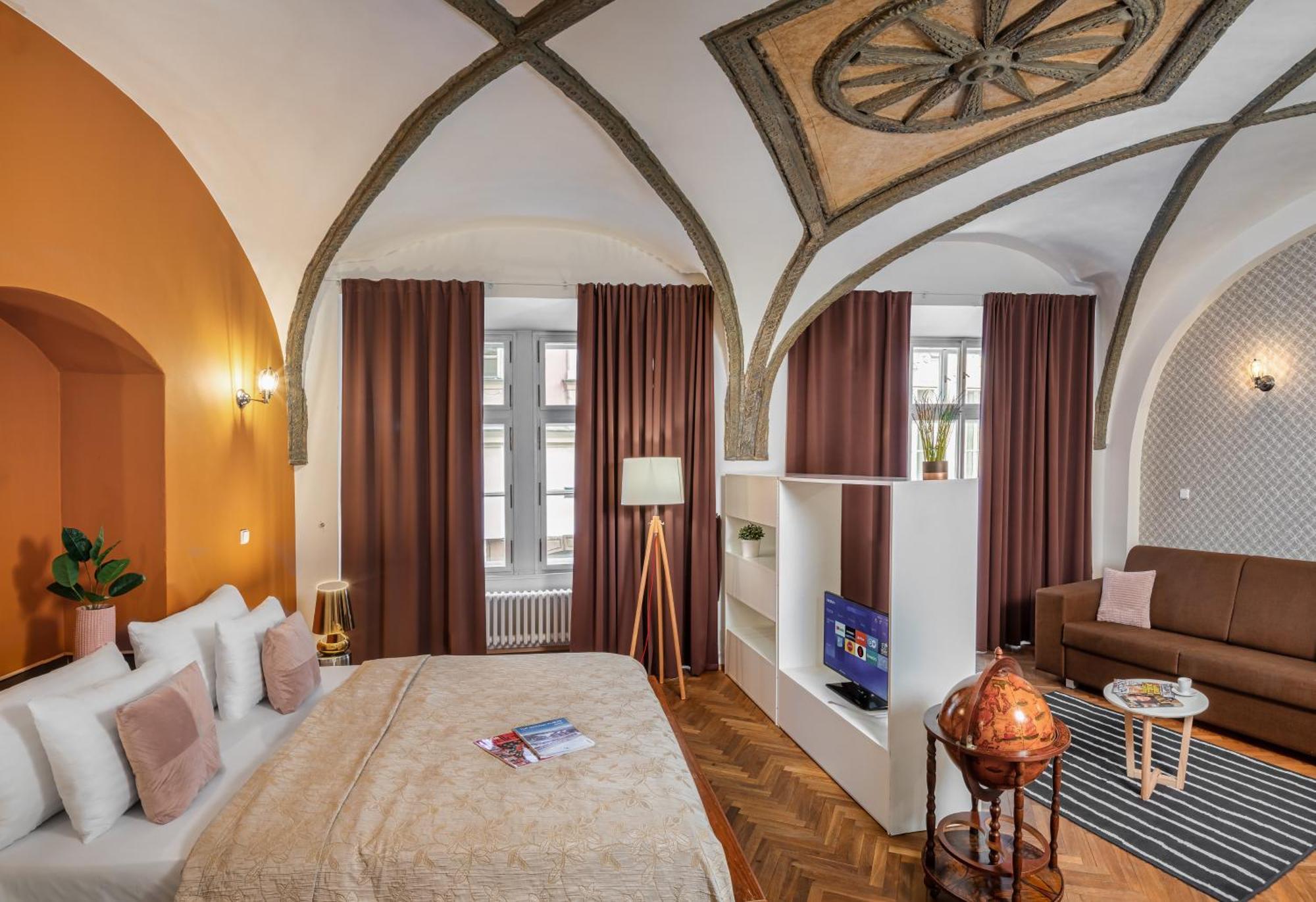 7 Tales Apartments By Adrez Prague Luaran gambar