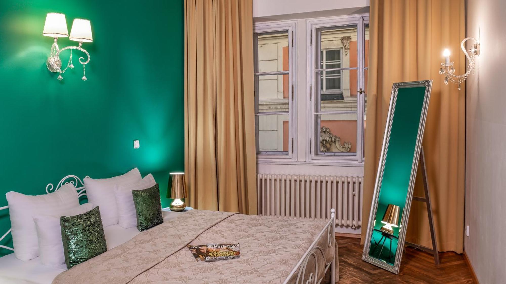 7 Tales Apartments By Adrez Prague Luaran gambar
