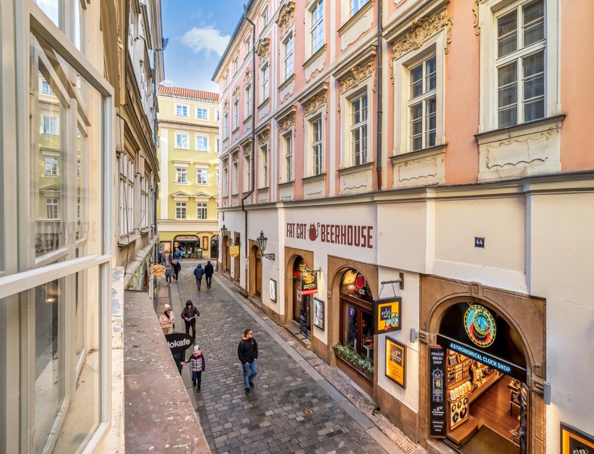 7 Tales Apartments By Adrez Prague Luaran gambar