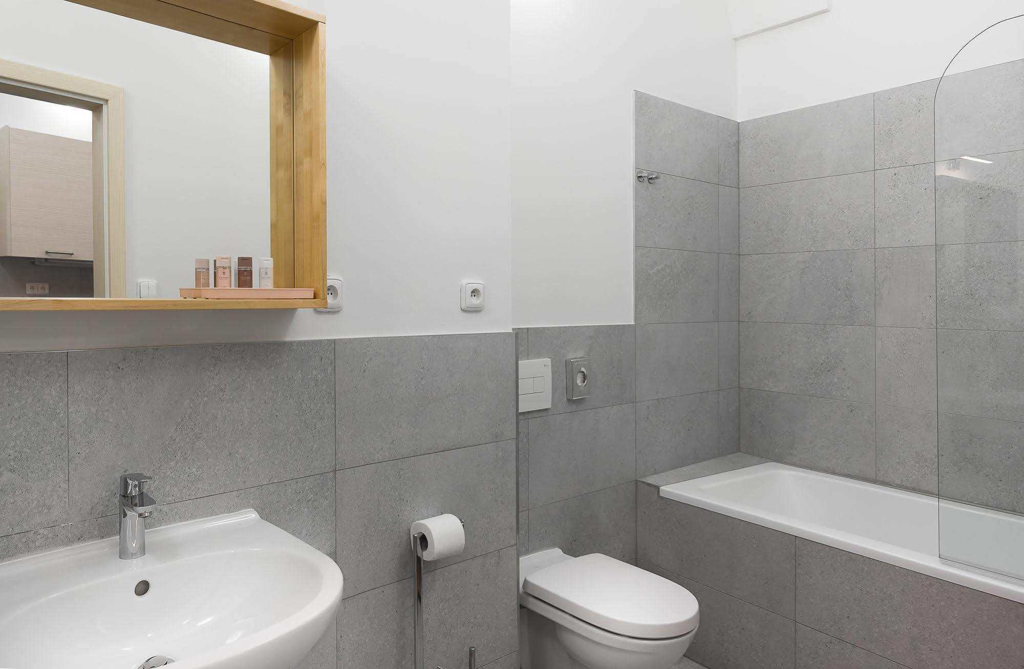 7 Tales Apartments By Adrez Prague Luaran gambar
