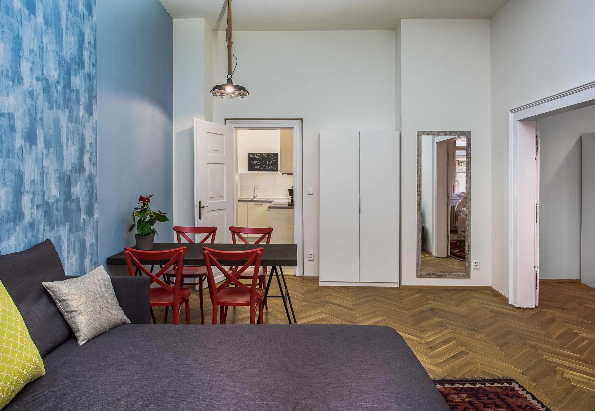 7 Tales Apartments By Adrez Prague Luaran gambar